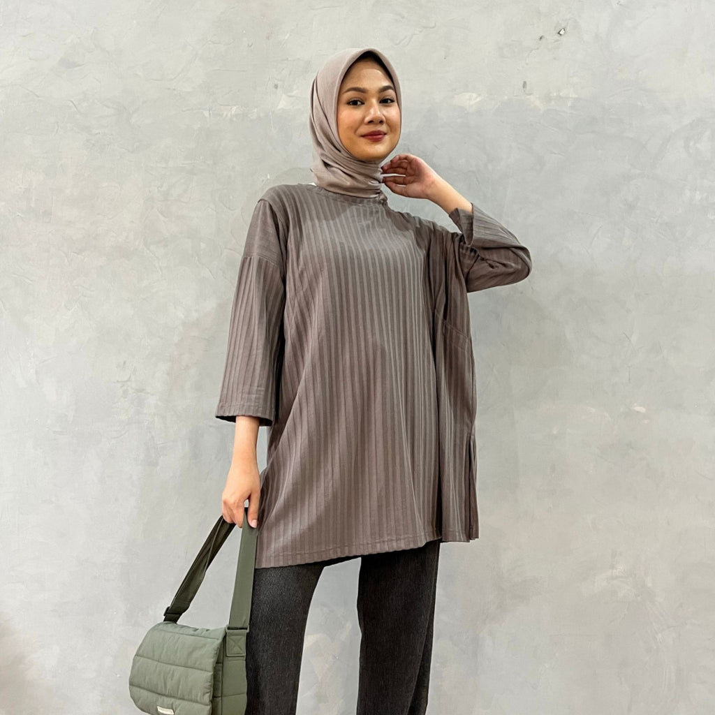 Image of Eclemix Top Parita Nursing | Atasan Wanita Kaos Basic Oversize Busui Friendly